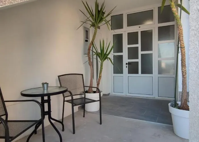 Studio Apartman Ana