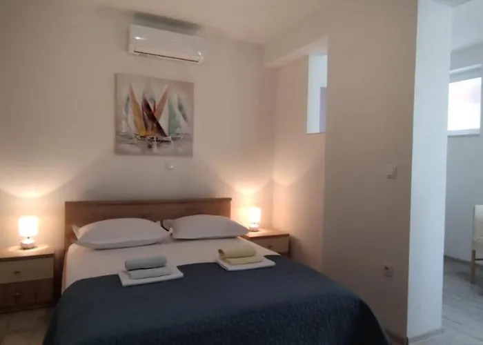 Studio Apartman Ana